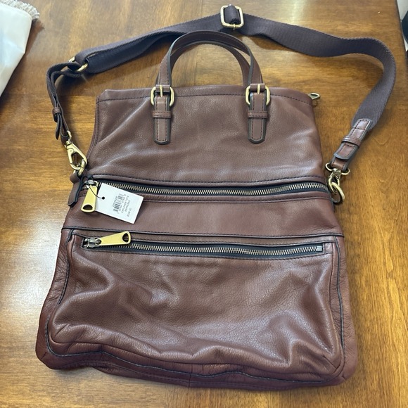 Fossil Handbags - premium x-large brown leather FOSSIL SADDLE BAG style Super Duty purse brass key